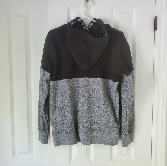 VGUC Roots Hoodie - Picture 3 of 3